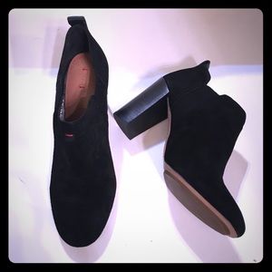 Ellen Degeneres ED “Mahoney” Ankle Boots- size 8.5